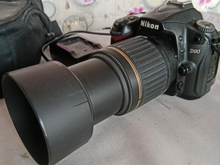 Nikon D90 with 55_200 DX lens