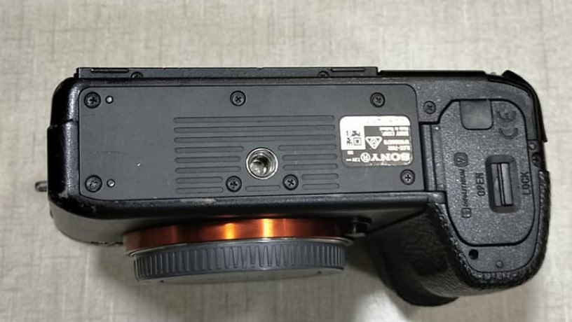 sony-a7-ii-body-big-3