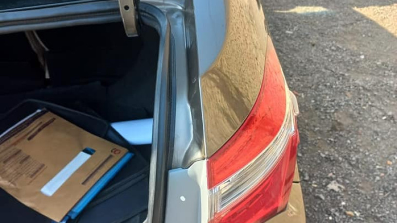 toyota-corolla-altis-grande-2015-big-10