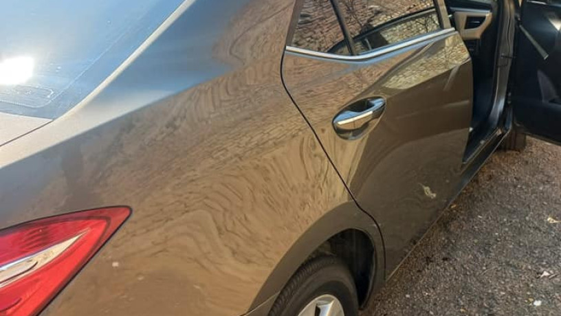 toyota-corolla-altis-grande-2015-big-1