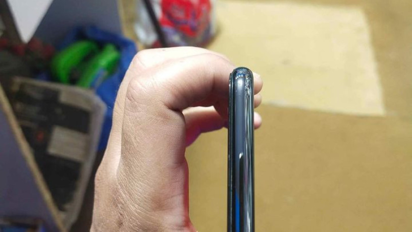 iphone-xs-big-4