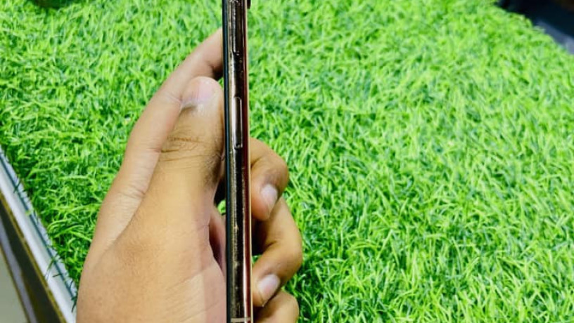 iphone-xs-big-3
