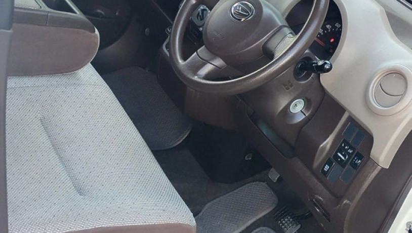 daihatsu-boon-big-3