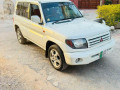 mitsubishi-pajero-io-small-1