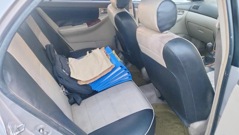 corolla-20d-2004-big-5