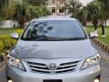 toyota-corolla-altis-sr-cruestronic-16-small-1