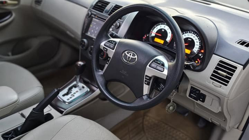 toyota-corolla-altis-sr-cruestronic-16-big-6