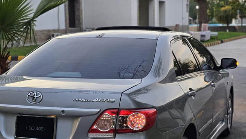 toyota-corolla-altis-sr-cruestronic-16-big-4