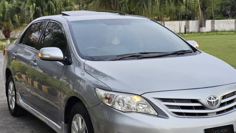 toyota-corolla-altis-sr-cruestronic-16-big-0