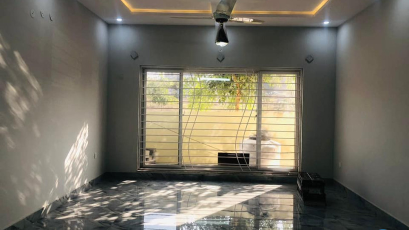 10-marla-house-available-for-sale-big-4