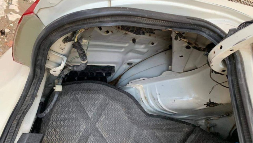 2013-toyota-corolla-big-5