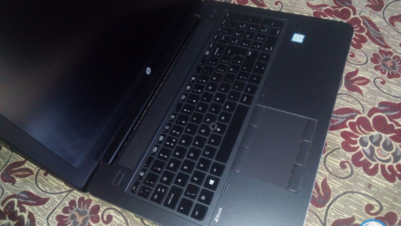 hp-zbook-15-g3-big-2
