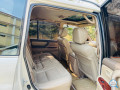 toyota-landcruiser-small-4