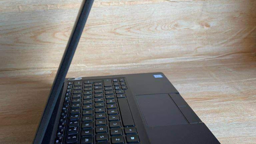 dell-latitude-5300-big-1